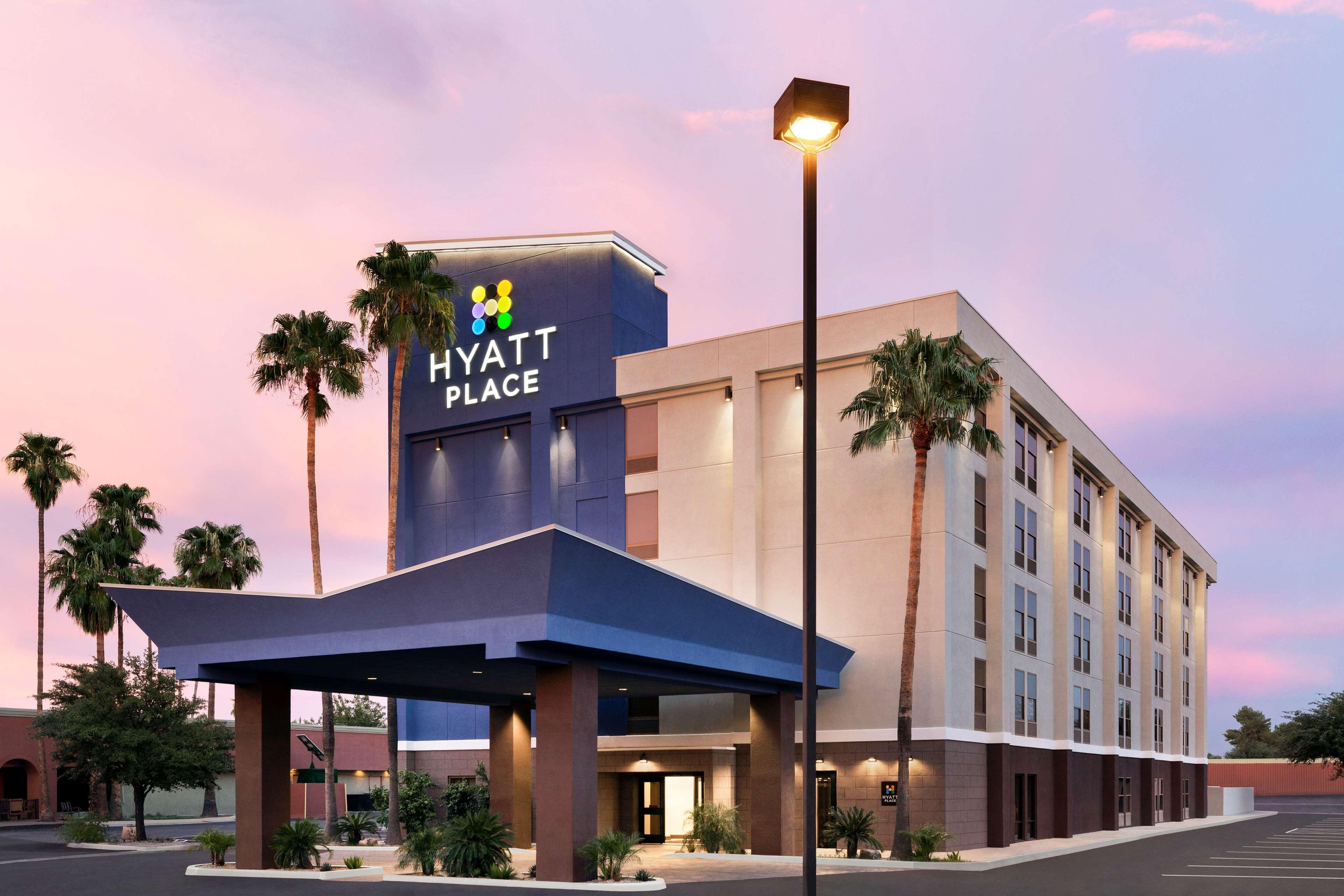 Hyatt Place Tucson Central Hotel Exterior photo